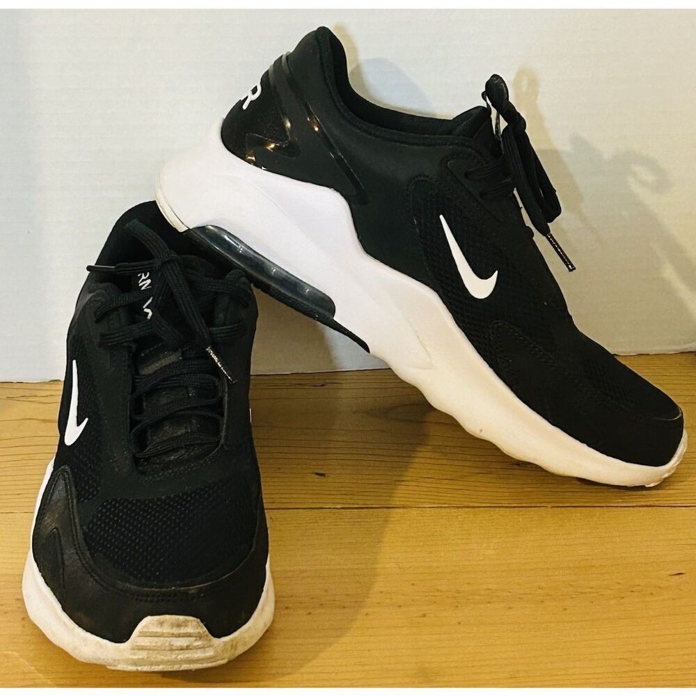 Nike Air Max Bolt Women Size 10 Black White Athletic Running Shoes CU4152-001